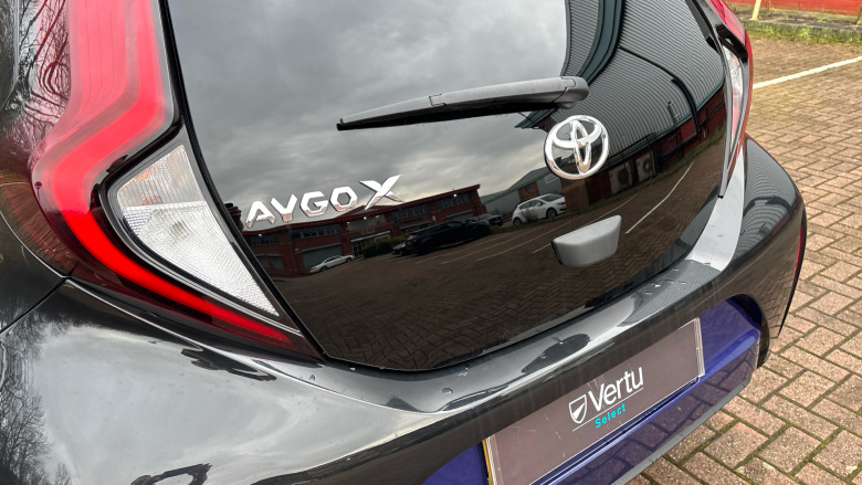 Toyota Aygo X 1.0 VVT-i Edge 5dr Petrol Hatchback